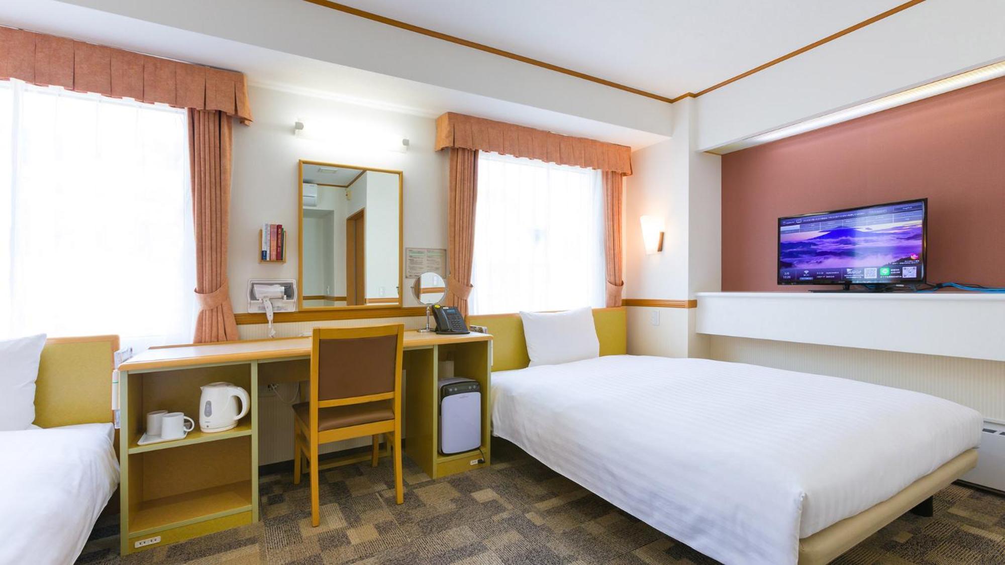 Toyoko Inn Yonezawa Ekimae חדר תמונה