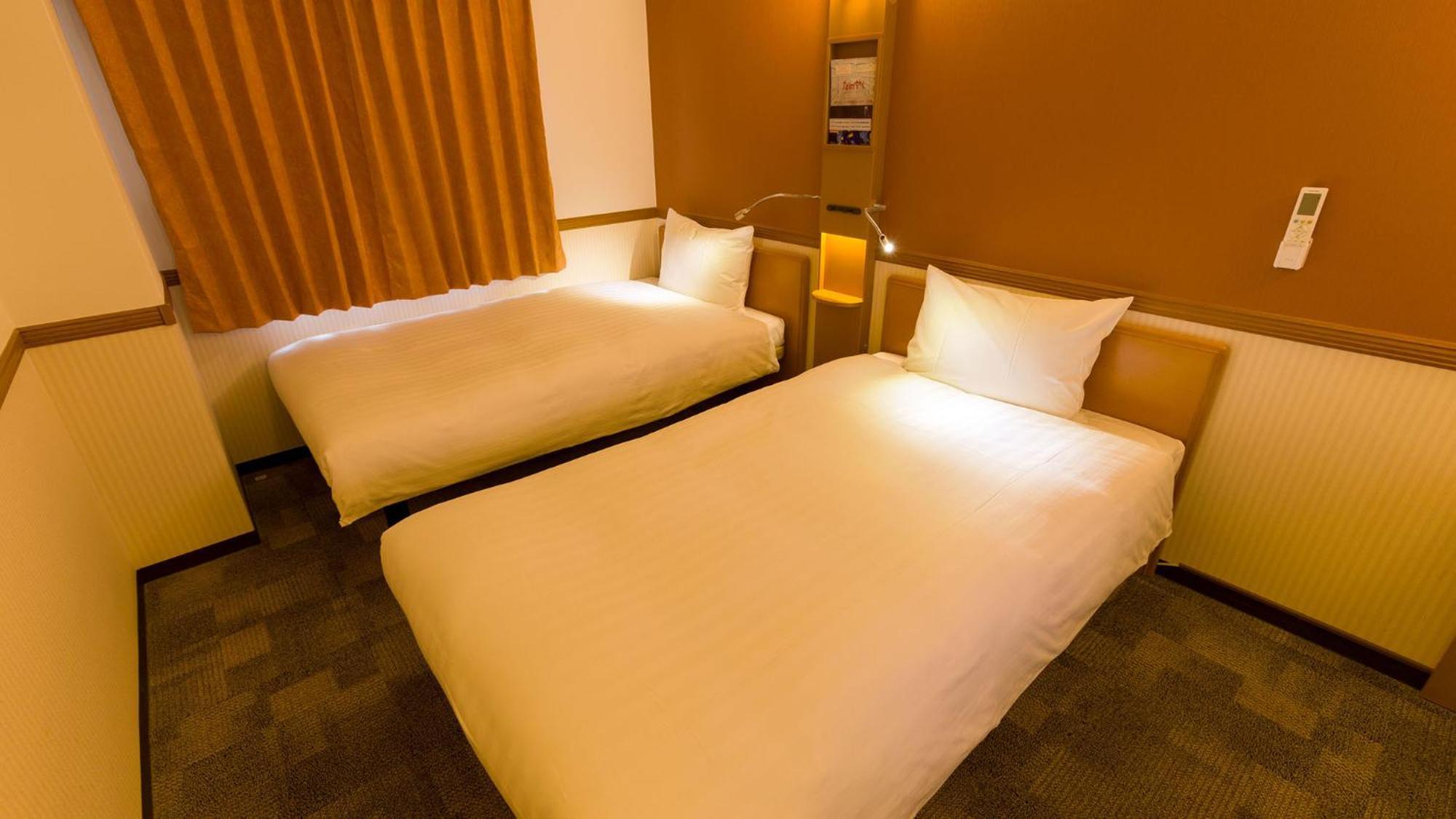 Toyoko Inn Yonezawa Ekimae חדר תמונה